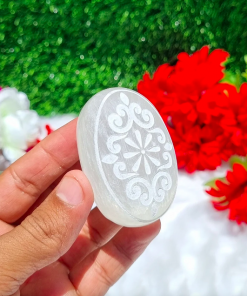 Wholesale Selenite Flower Engraved Palm Stone